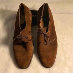 Brown suede dress bucks... mint condition...